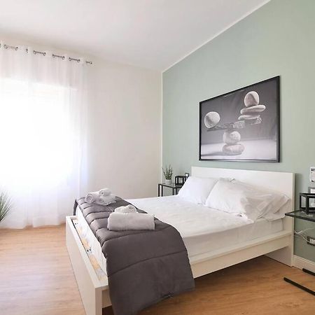Iflat Normanni Lounge Apartment ปาแลร์โม ภายนอก รูปภาพ