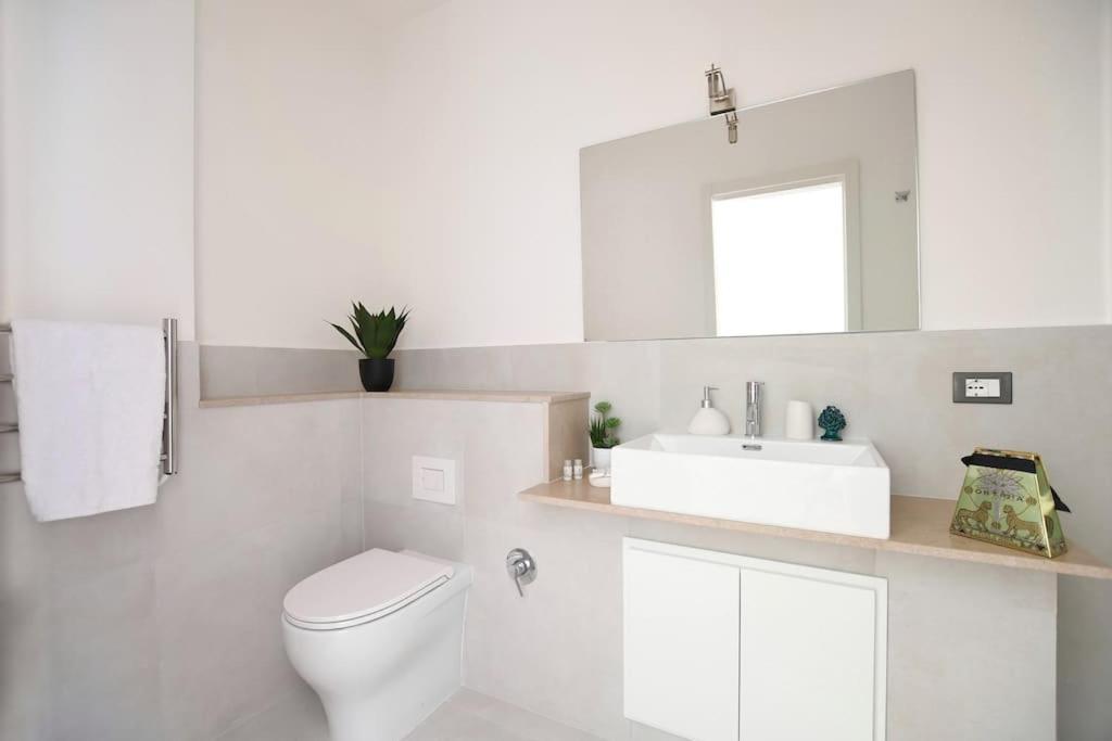 Iflat Normanni Lounge Apartment ปาแลร์โม ภายนอก รูปภาพ