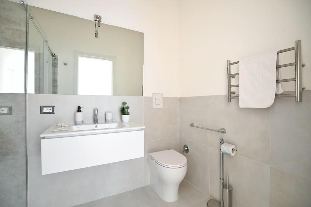 Iflat Normanni Lounge Apartment ปาแลร์โม ภายนอก รูปภาพ
