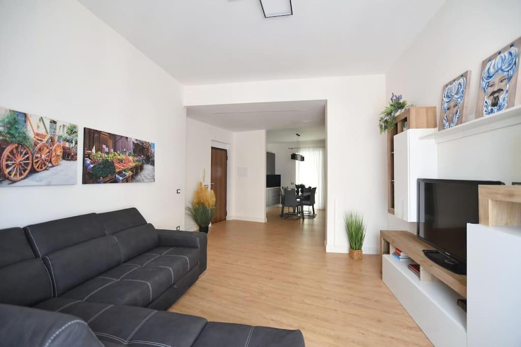 Iflat Normanni Lounge Apartment ปาแลร์โม ภายนอก รูปภาพ