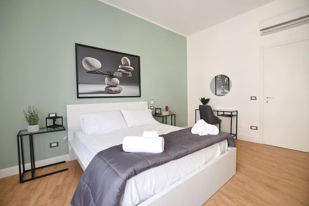 Iflat Normanni Lounge Apartment ปาแลร์โม ภายนอก รูปภาพ