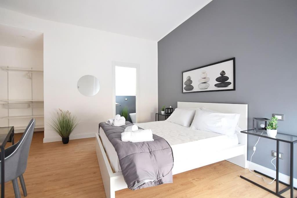 Iflat Normanni Lounge Apartment ปาแลร์โม ภายนอก รูปภาพ