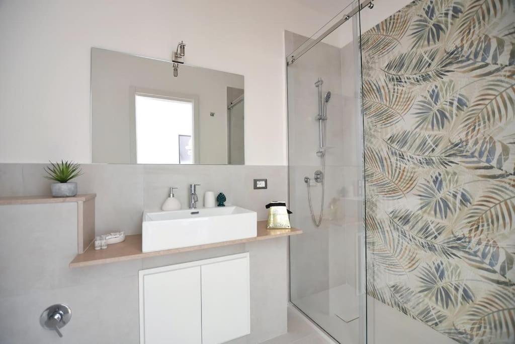 Iflat Normanni Lounge Apartment ปาแลร์โม ภายนอก รูปภาพ