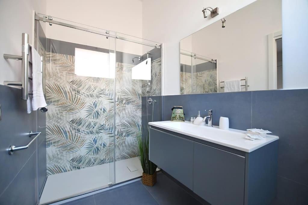 Iflat Normanni Lounge Apartment ปาแลร์โม ภายนอก รูปภาพ